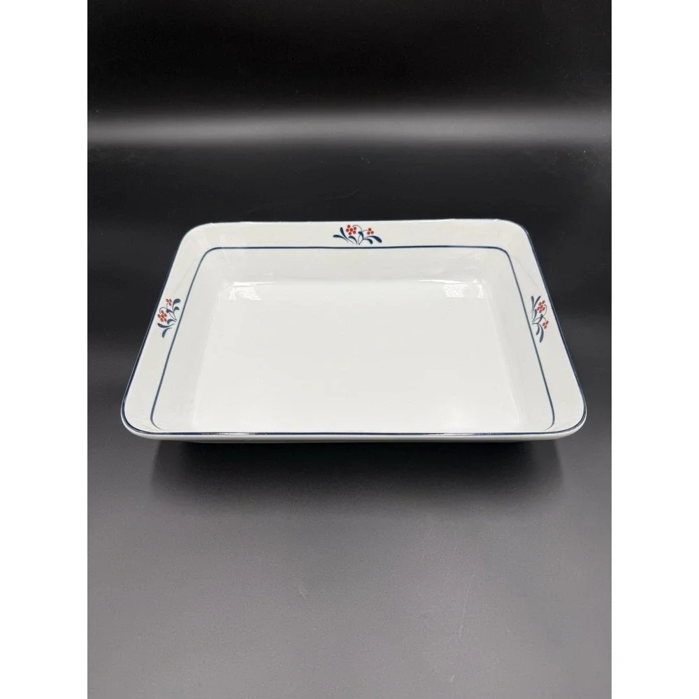 Rectangle Casserole Dish Vintage White & Blue Berry Pattern Made In Japan